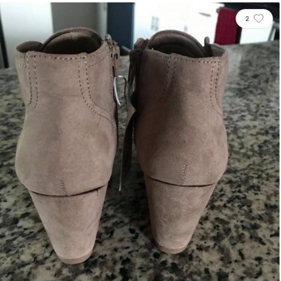 Universal Thread “Bessie” Ankle Boots 10 - Picture 2 of 4